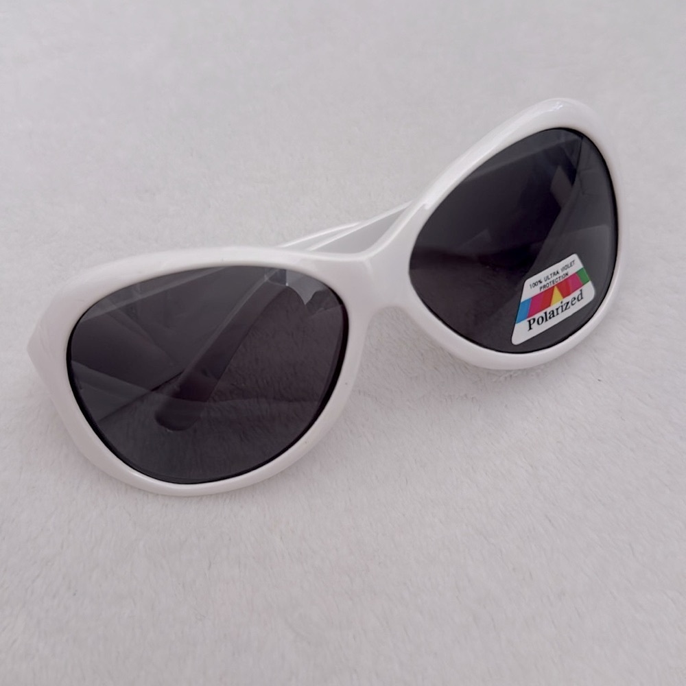{NWT} JBanz | Retro Banz Polarized Wrap Around Kids Sunglasses White/Black 4-10Y